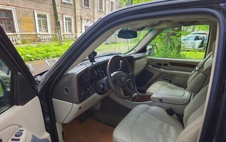 Cadillac Escalade II, 2002 год, 1 200 000 рублей, 16 фотография
