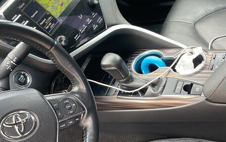 Toyota Camry, 2019 год, 2 800 000 рублей, 8 фотография