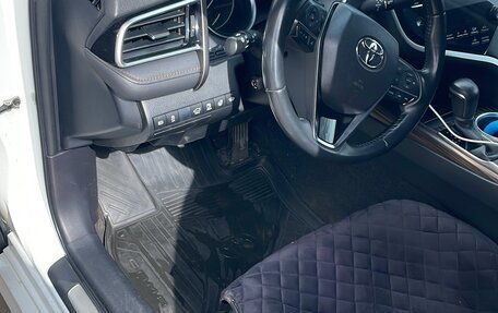 Toyota Camry, 2019 год, 2 800 000 рублей, 9 фотография