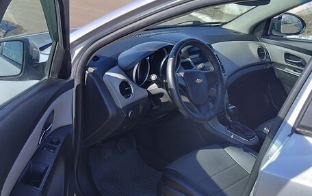 Chevrolet Cruze II, 2011 год, 630 000 рублей, 6 фотография