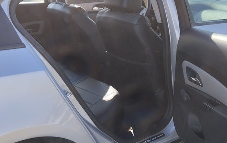 Chevrolet Cruze II, 2011 год, 630 000 рублей, 9 фотография