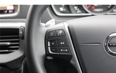 Volvo V40 II рестайлинг, 2017 год, 1 300 000 рублей, 11 фотография