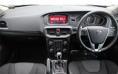 Volvo V40 II рестайлинг, 2017 год, 1 300 000 рублей, 7 фотография