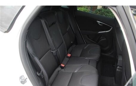 Volvo V40 II рестайлинг, 2017 год, 1 300 000 рублей, 16 фотография