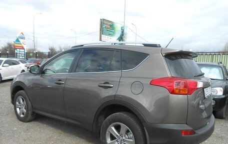 Toyota RAV4, 2015 год, 1 980 000 рублей, 4 фотография