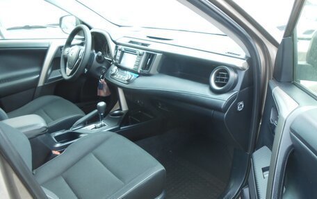 Toyota RAV4, 2015 год, 1 980 000 рублей, 13 фотография