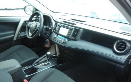 Toyota RAV4, 2015 год, 1 980 000 рублей, 14 фотография