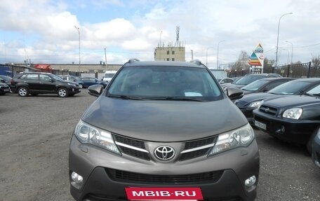 Toyota RAV4, 2015 год, 1 980 000 рублей, 5 фотография