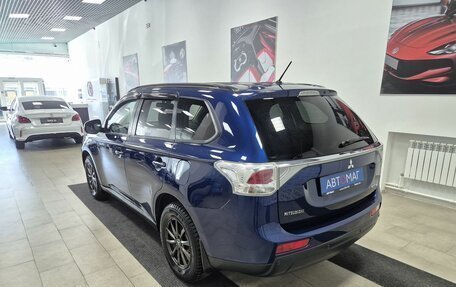 Mitsubishi Outlander III рестайлинг 3, 2013 год, 1 296 000 рублей, 5 фотография