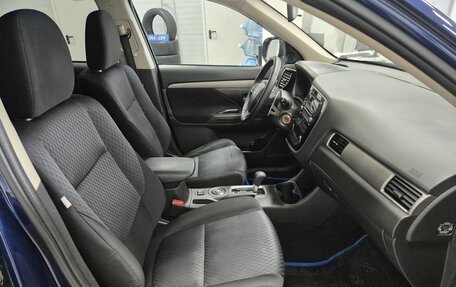 Mitsubishi Outlander III рестайлинг 3, 2013 год, 1 296 000 рублей, 12 фотография