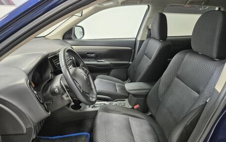 Mitsubishi Outlander III рестайлинг 3, 2013 год, 1 296 000 рублей, 9 фотография