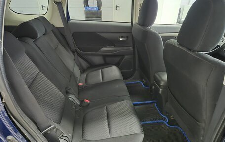 Mitsubishi Outlander III рестайлинг 3, 2013 год, 1 296 000 рублей, 11 фотография