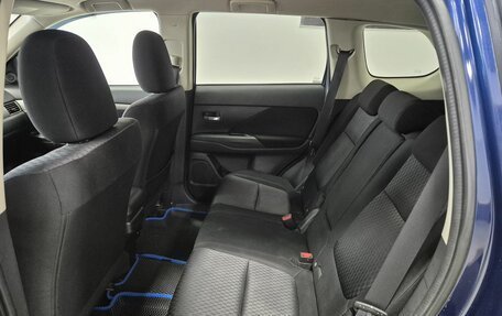 Mitsubishi Outlander III рестайлинг 3, 2013 год, 1 296 000 рублей, 10 фотография