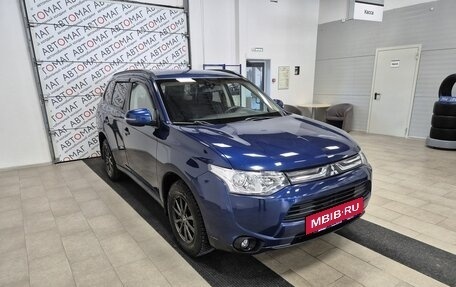 Mitsubishi Outlander III рестайлинг 3, 2013 год, 1 296 000 рублей, 3 фотография