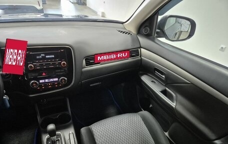 Mitsubishi Outlander III рестайлинг 3, 2013 год, 1 296 000 рублей, 27 фотография