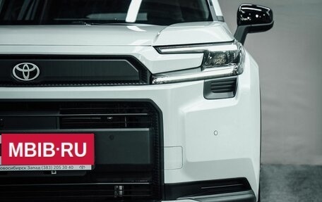 Toyota RAV4, 2025 год, 5 300 000 рублей, 6 фотография