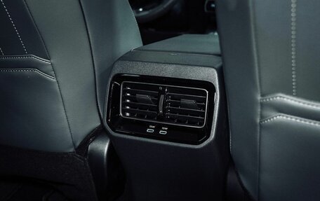 Toyota RAV4, 2025 год, 5 300 000 рублей, 18 фотография