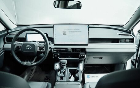 Toyota RAV4, 2026 год, 5 300 000 рублей, 20 фотография