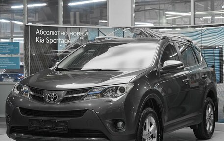 Toyota RAV4, 2015 год, 1 749 000 рублей, 1 фотография