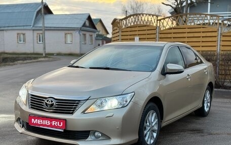 Toyota Camry, 2012 год, 1 370 000 рублей, 1 фотография