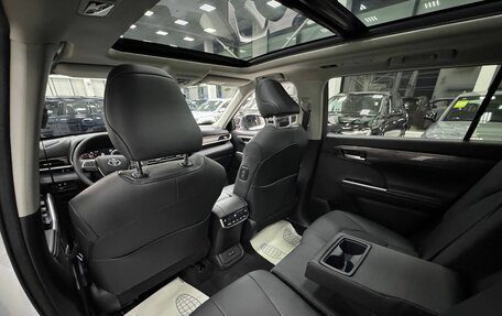 Toyota Highlander, 2026 год, 5 950 000 рублей, 9 фотография