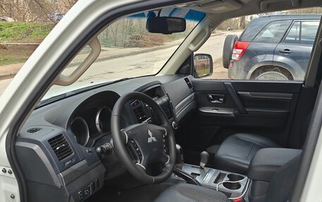 Mitsubishi Pajero IV, 2014 год, 2 220 000 рублей, 3 фотография