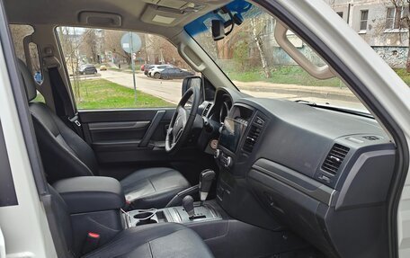 Mitsubishi Pajero IV, 2014 год, 2 220 000 рублей, 7 фотография