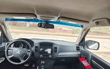 Mitsubishi Pajero IV, 2014 год, 2 220 000 рублей, 4 фотография