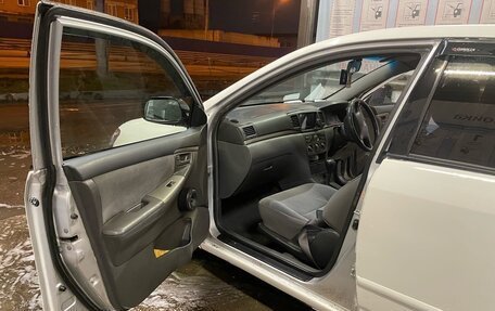 Toyota Corolla, 2004 год, 260 000 рублей, 4 фотография