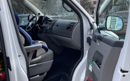 Volkswagen Transporter T5 рестайлинг, 2003 год, 1 199 999 рублей, 7 фотография