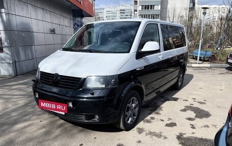 Volkswagen Transporter T5 рестайлинг, 2003 год, 1 199 999 рублей, 2 фотография