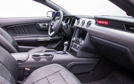 Ford Mustang VI рестайлинг, 2020 год, 3 800 000 рублей, 12 фотография