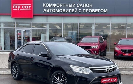 Toyota Camry, 2017 год, 2 120 000 рублей, 3 фотография