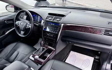 Toyota Camry, 2017 год, 2 120 000 рублей, 15 фотография