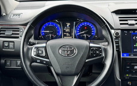 Toyota Camry, 2017 год, 2 120 000 рублей, 17 фотография