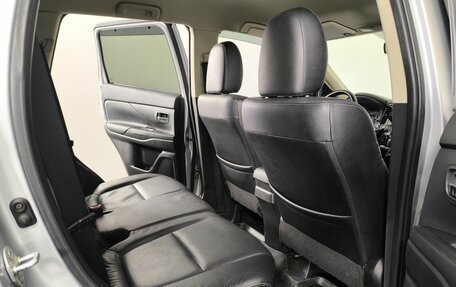 Mitsubishi Outlander III рестайлинг 3, 2014 год, 1 600 000 рублей, 12 фотография