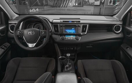 Toyota RAV4, 2015 год, 1 749 000 рублей, 8 фотография