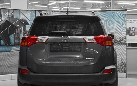 Toyota RAV4, 2015 год, 1 749 000 рублей, 5 фотография