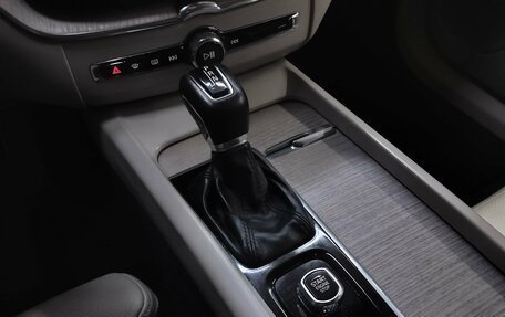 Volvo XC60 II, 2020 год, 3 750 000 рублей, 19 фотография