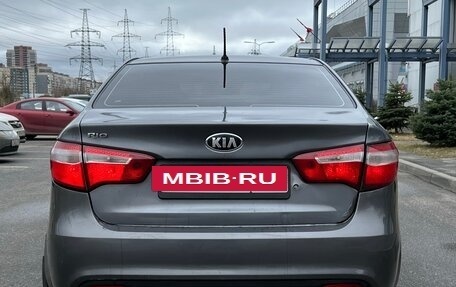 KIA Rio III рестайлинг, 2015 год, 385 000 рублей, 9 фотография