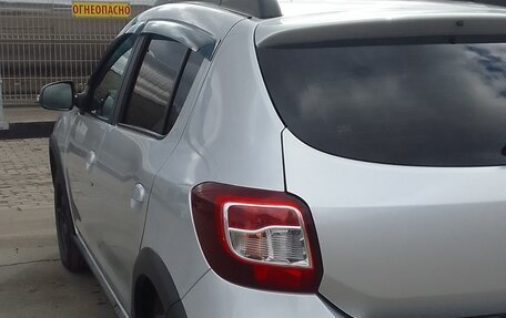 Renault Sandero II рестайлинг, 2018 год, 1 200 000 рублей, 2 фотография