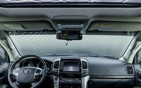 Toyota Land Cruiser 200, 2015 год, 4 095 000 рублей, 10 фотография