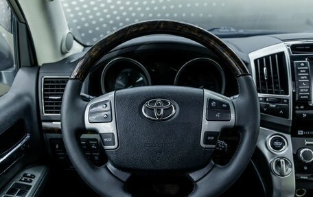 Toyota Land Cruiser 200, 2015 год, 4 095 000 рублей, 13 фотография