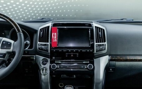 Toyota Land Cruiser 200, 2015 год, 4 095 000 рублей, 15 фотография