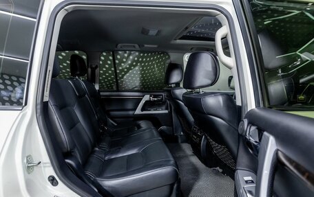 Toyota Land Cruiser 200, 2015 год, 4 095 000 рублей, 31 фотография