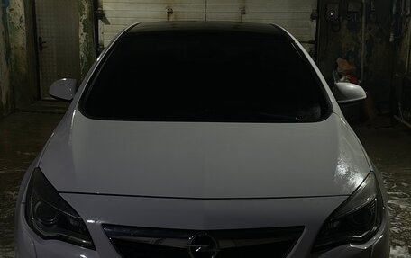 Opel Astra J, 2010 год, 700 000 рублей, 1 фотография