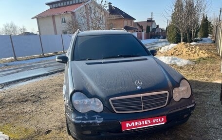 Mercedes-Benz C-Класс, 2002 год, 600 000 рублей, 1 фотография