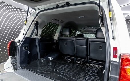 Toyota Land Cruiser 200, 2015 год, 4 095 000 рублей, 40 фотография