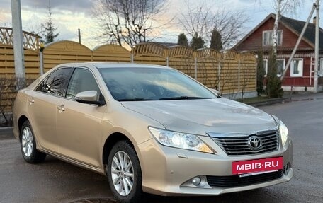 Toyota Camry, 2012 год, 1 370 000 рублей, 3 фотография