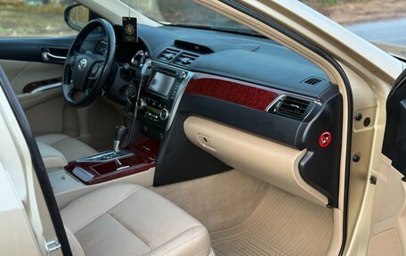 Toyota Camry, 2012 год, 1 370 000 рублей, 30 фотография